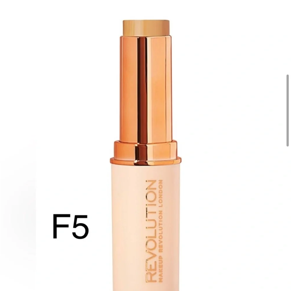 Makeup Revolution Fast Base Stick Foundation F5 NEW‎